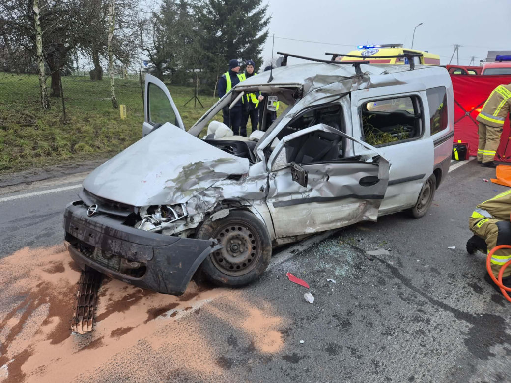 Tragiczny wypadek w Lubawie. Kobieta zginęła na miejscu. Dwie osoby ranne