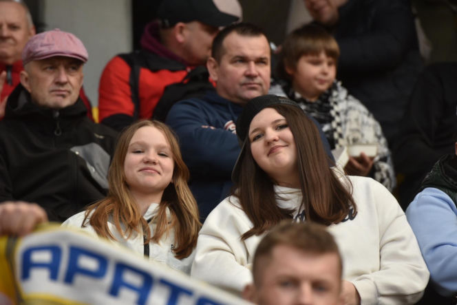PRES Grupa Deweloperska Toruń - Stelmet Falubaz Zielona Góra, zdjęcia kibiców i zawodników ze sparingu na Motoarenie