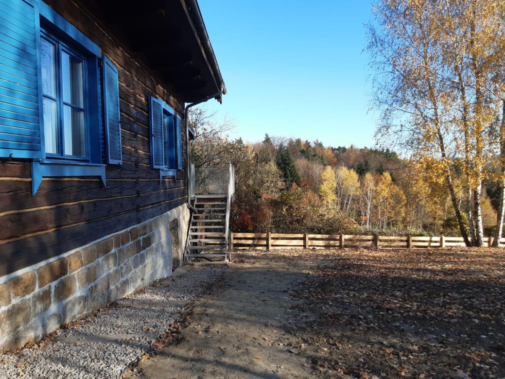 Remont drewnianej chaty w Tropiu (woj. małopolskie)