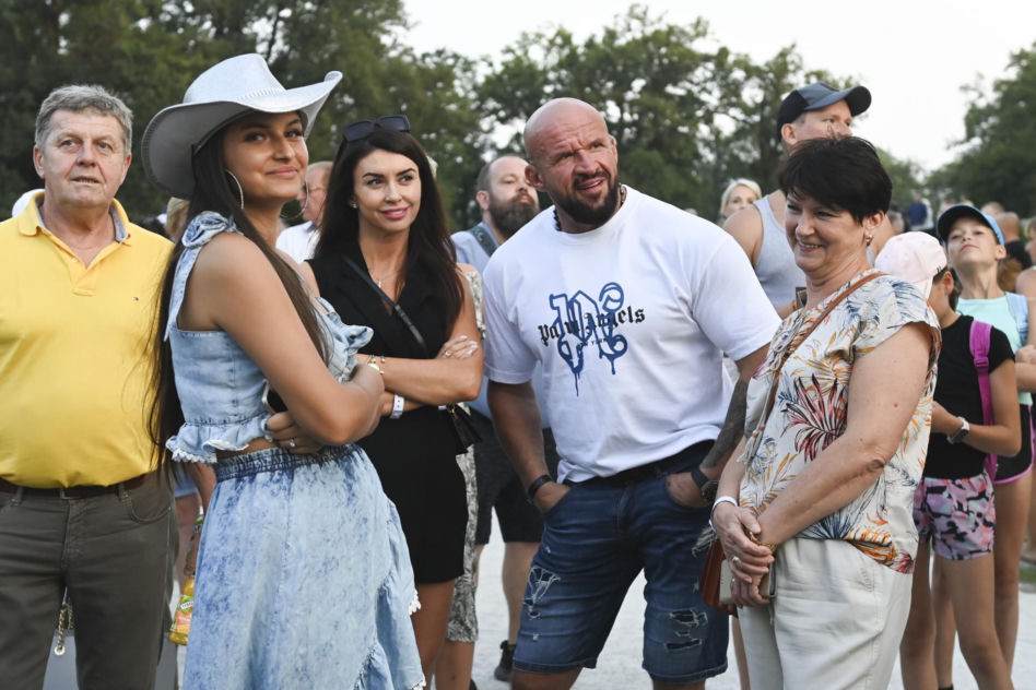 Pierwsze słowo córki Oświecińskiego po wyjściu ze szpitala. Maja już tańczy