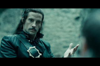 Dziki Sebastian Fabijański zachwyca i przeraża