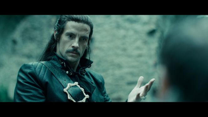 Dziki Sebastian Fabijański zachwyca i przeraża