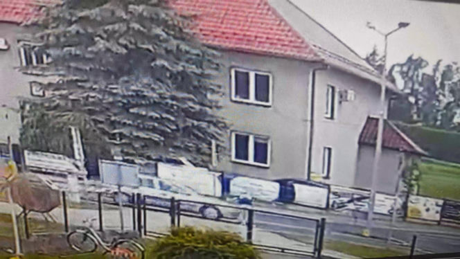 86-latek z impetem wjechał w dziecko! Pokazali wszystko na nagraniu. Włosy stają dęba