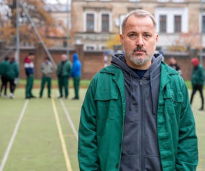 Pierwsza miłość, odcinek 4170: Bartek na celowniku inicjatora buntu! Grozi mu niebezpieczeństwo?