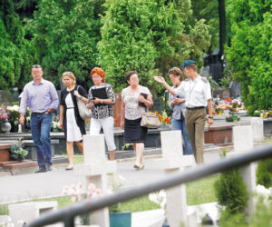 Wdowa szuka miejsca dla generała
