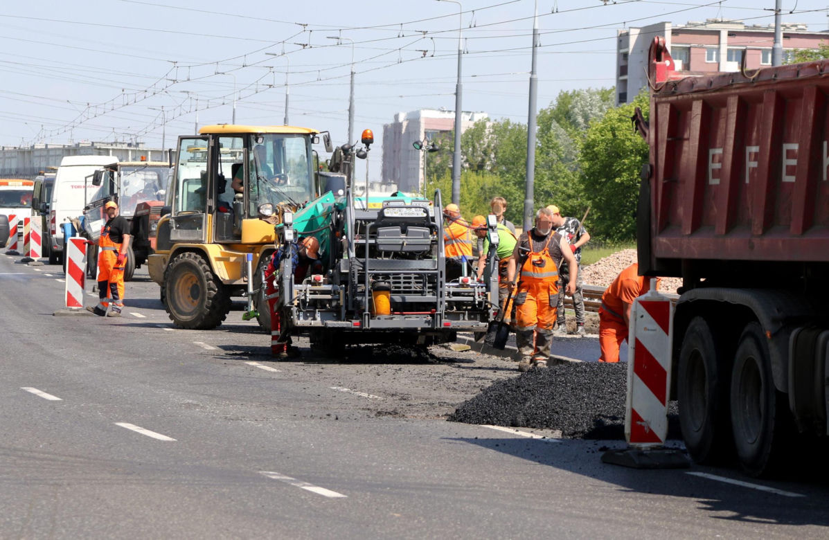 Wielka ofensywa Tramwajów Warszawskich. Tramwajarze remontują i budują jak szaleni