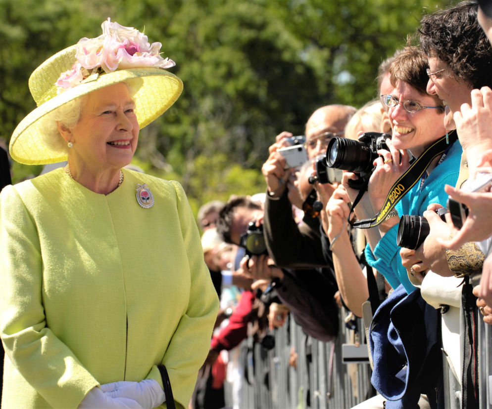 W 2022 roku zmarła królowa Elżbieta II panująca od 1952 roku