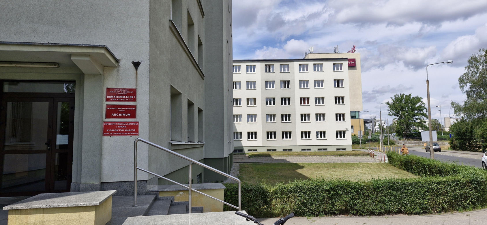Koszmarny los kochanka w akademiku! Wyszedł przez okno i spadł z ostatniego piętra