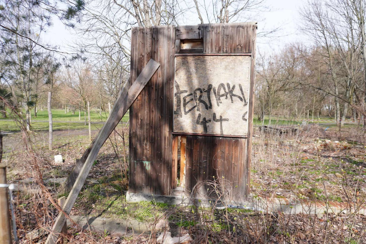 Domek Fiński Ryszarda Kapuścińskiego to ruina - zobacz zdjęcia