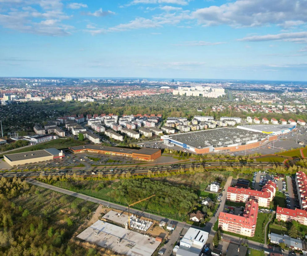 Nowy park handlowy przyciągnie klientów z Polski i Niemiec. Czy znana sieć otworzy tutaj swój pierwszy sklep? 