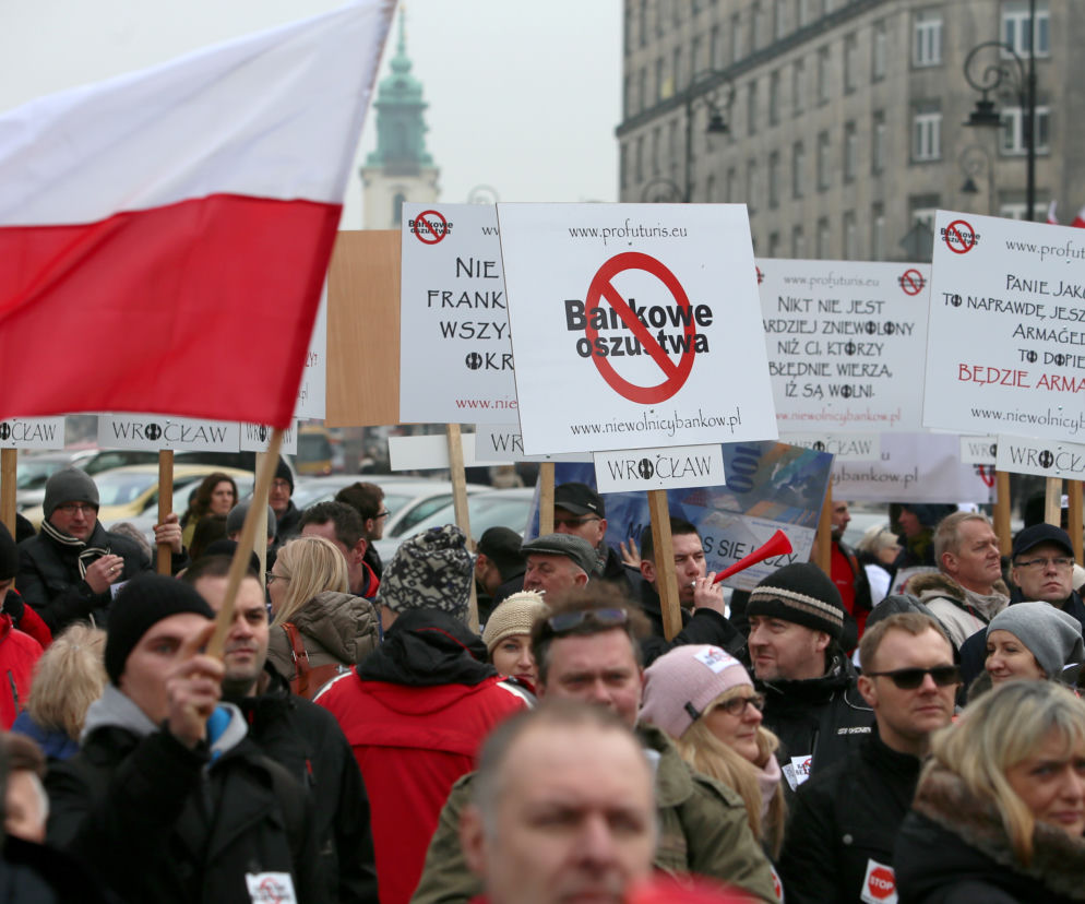 RZĄD NIE POMOŻE FRANKOWICZOM