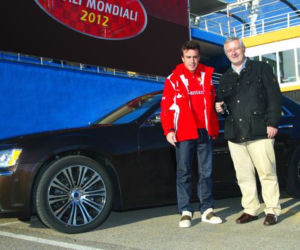 Fernando Alonso dostał Lancię Themę 