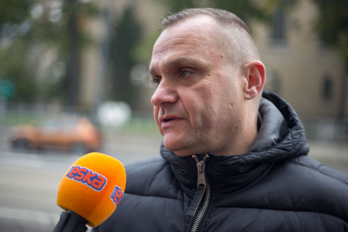 Kolejka po tani węgiel od Morawieckiego. Związkowcy: Szpitale, szkoły - pół polski błaga nas o węgiel