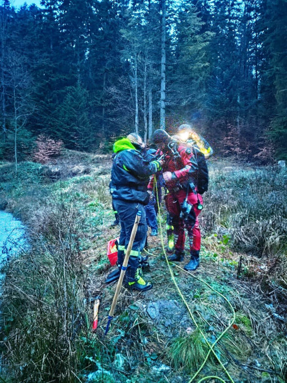 Zaginiona nastolatka z Florynki. Nurkowie szukali jej pod lodem