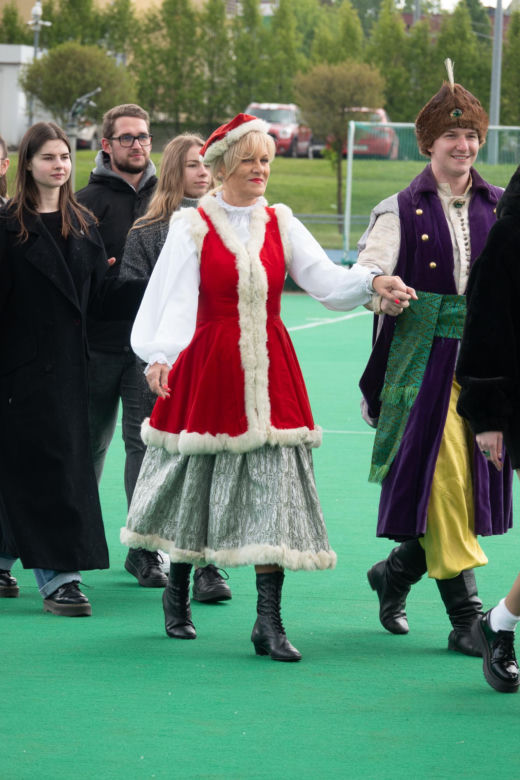 Na AWF-ie wspólnie zatańczyli poloneza