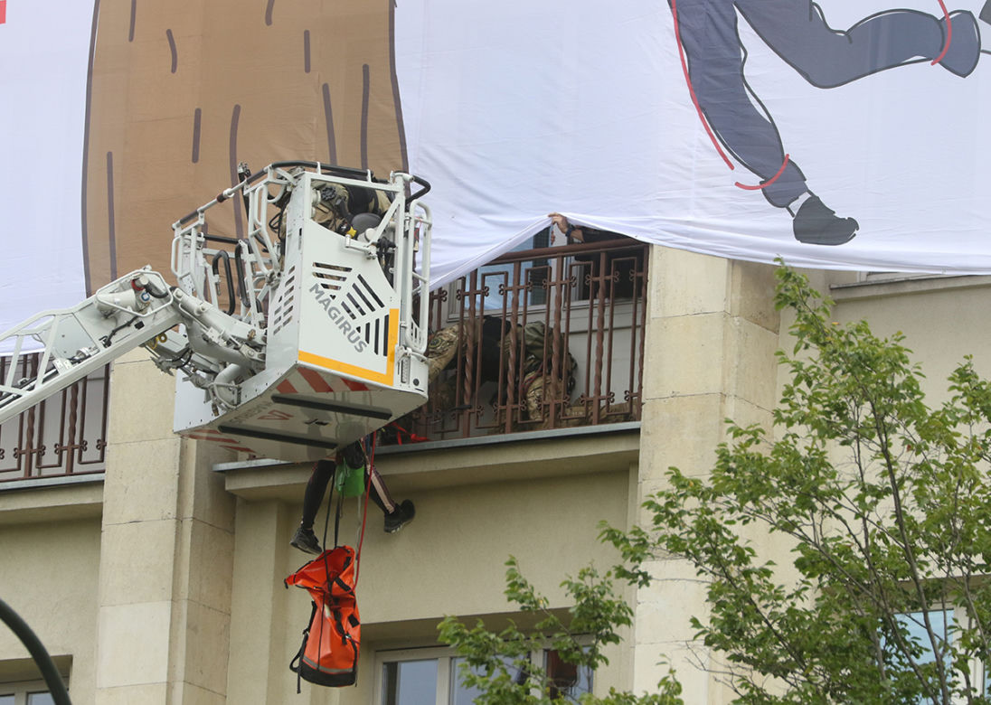 Aktywiści weszli na dach Ministerstwa