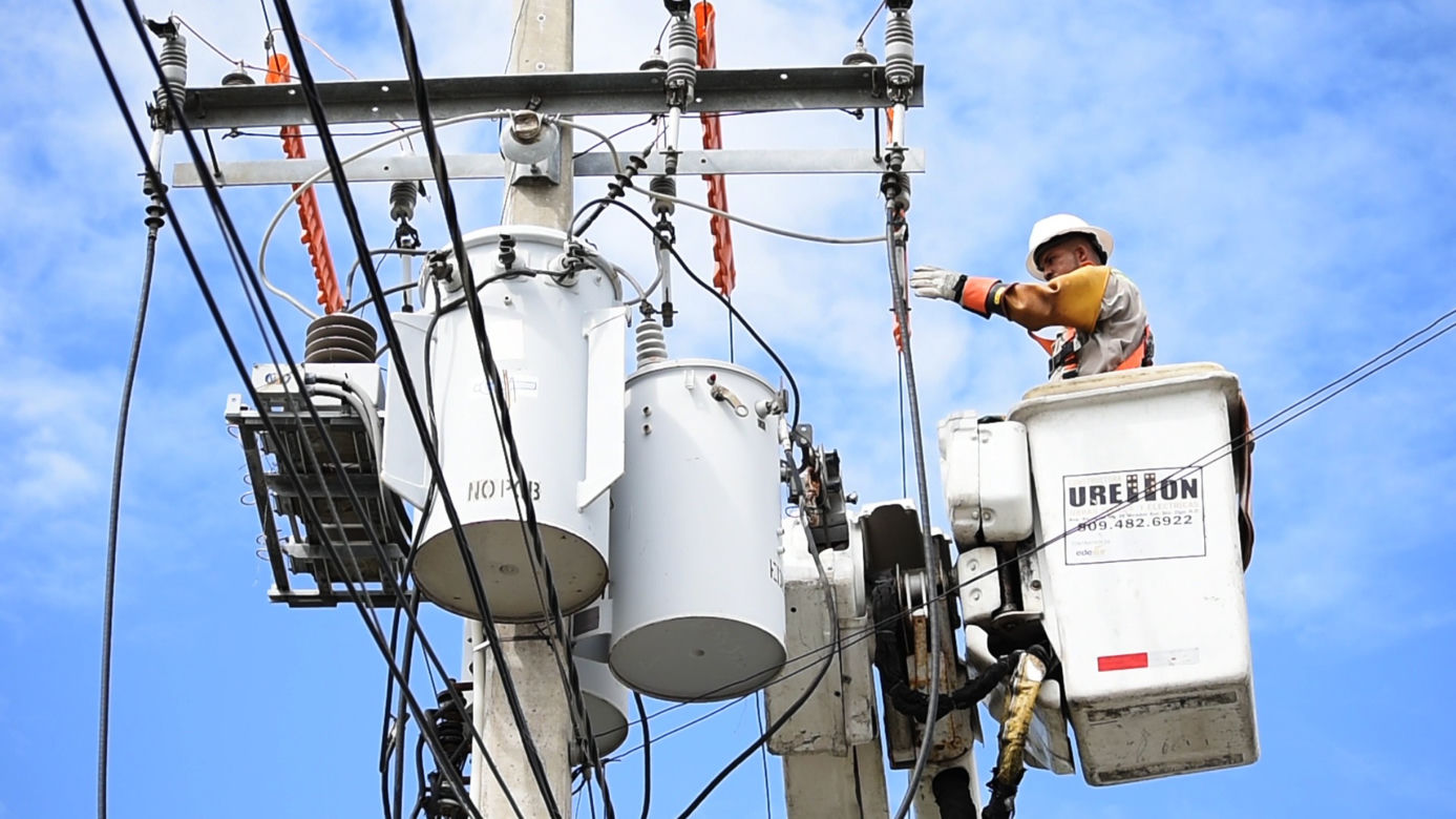 Wytwarzanie z zaopatrywanie w energię elektryczną, gaz, parę wodną i gorącą wodę