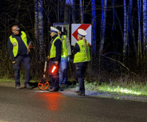 Makabryczne dachowanie auta na Mazowszu. 41-latek zginął uwięziony w blaszanej pułapce
