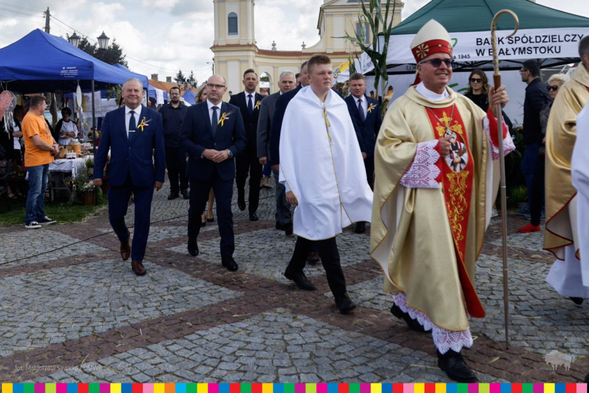 Dożynki Wojewódzkie w Tykocinie. Zaśpiewał Janusz Laskowski i zespół Focus