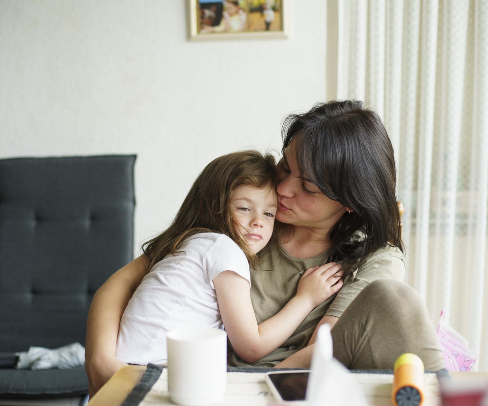 Jak przeprosić dziecko by nie osłabić autorytetu? Istnieje prosty przepis na skuteczną rozmowę