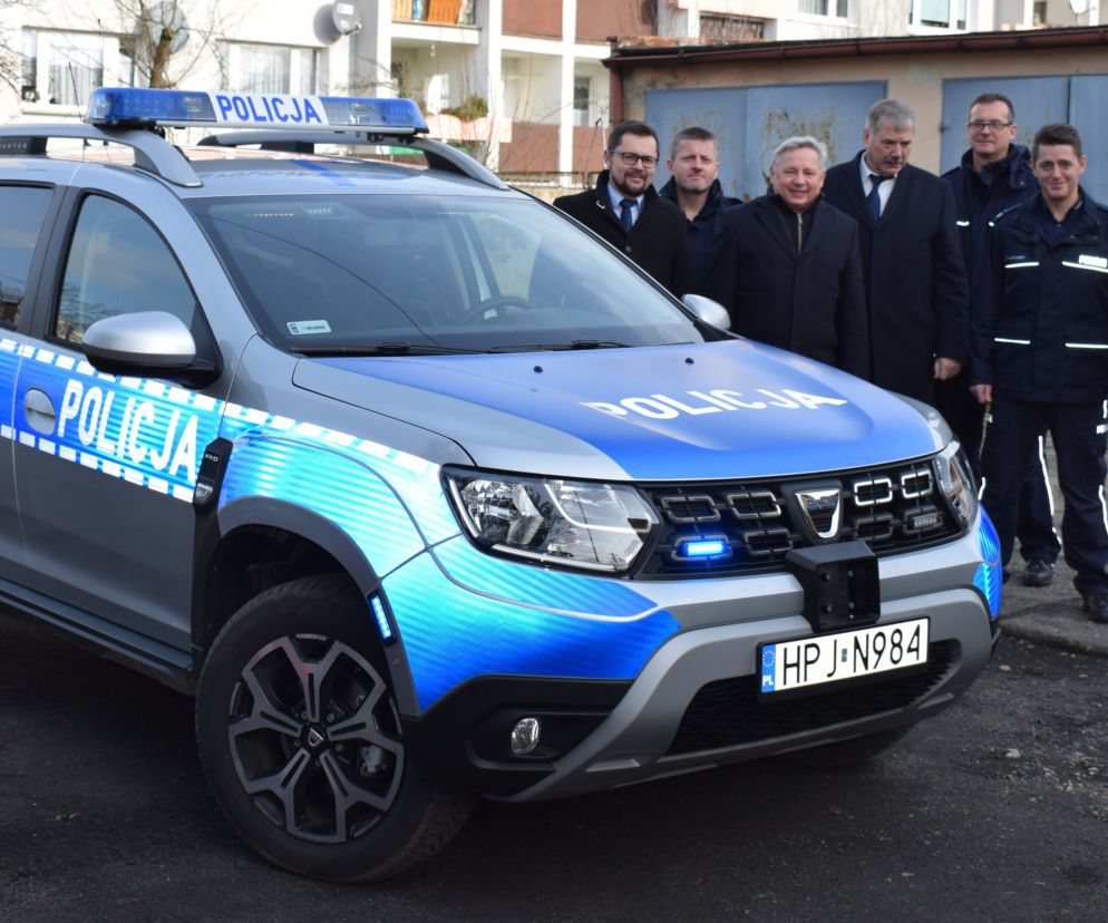 Dacia Duster 4WD melduje się na służbie!
