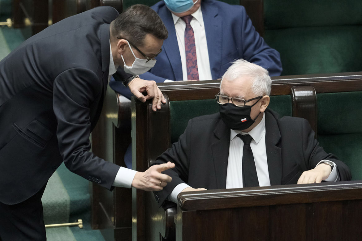 Kaczyński zarabia 25 tys. a Czarnek 17 tys