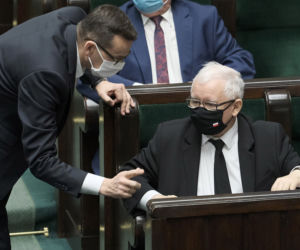 Kaczyński zarabia 25 tys. a Czarnek 17 tys