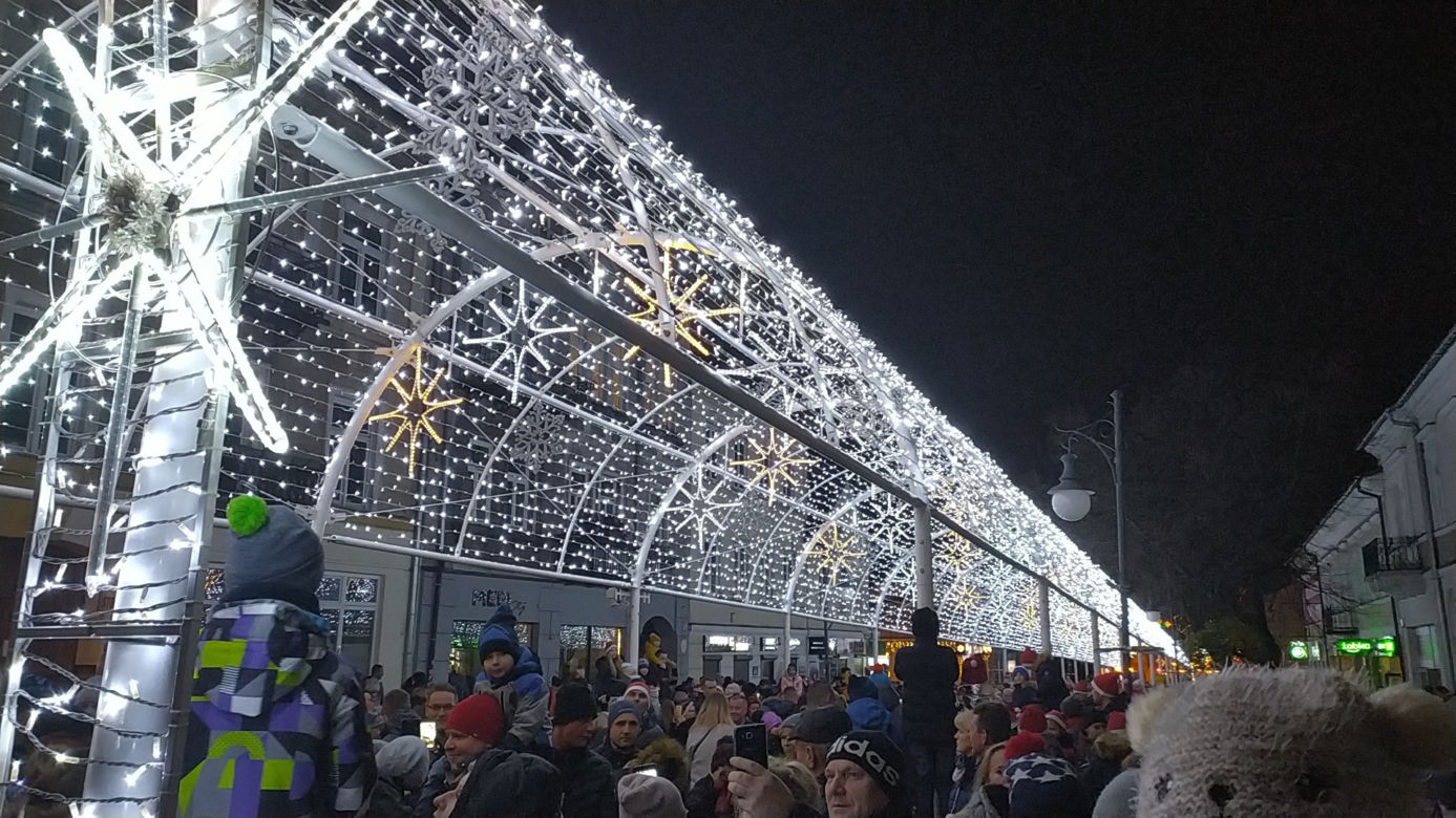 Rozbłysła świąteczna iluminacja Radomia