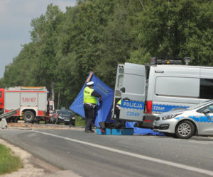 Masakra w Grębiszewie. Pojazdy zgniecione jak puszki