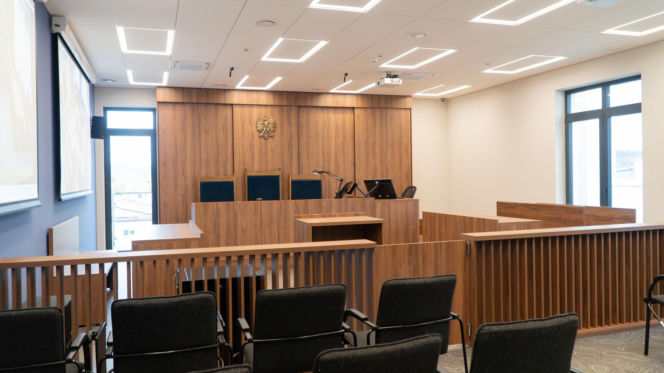 Studiuj prawo na… sali sądowej – nowości na WSB-NLU w semestrze letnim 2025/2026