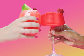 Dwa smaki, ani grama kompromisu. Owocowe slushi, kremowe  frappé czy kawowy milkshake?
