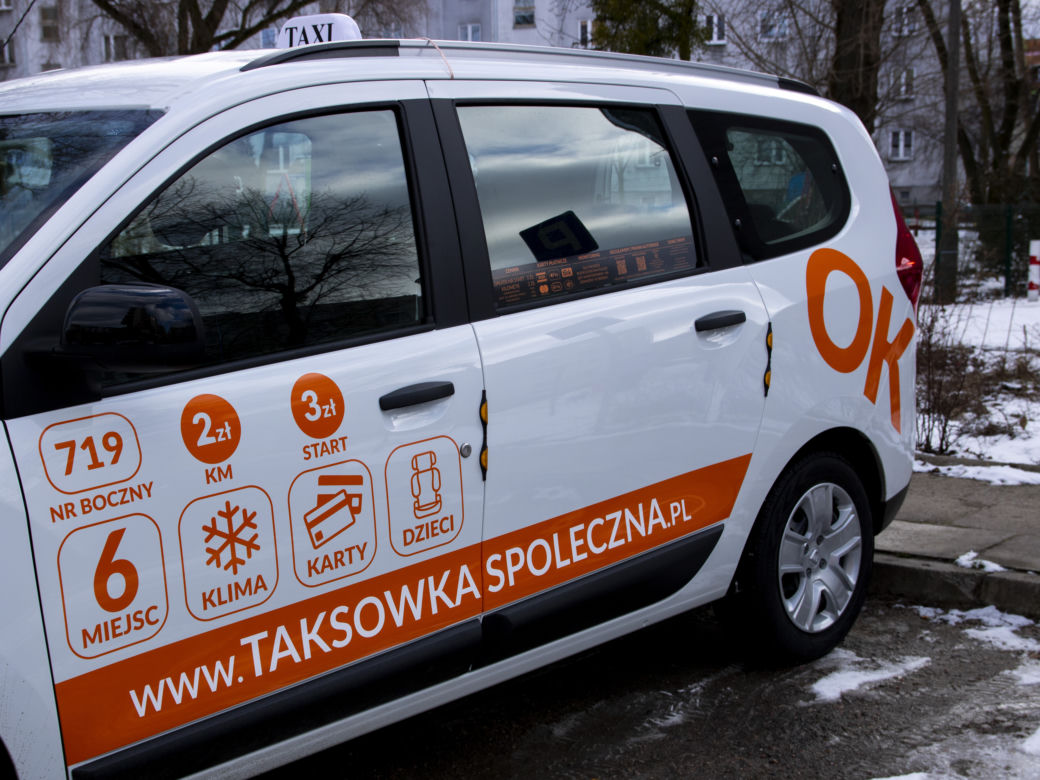 Toruń ma społeczną taksówkę. Tak wyglądają pojazdy!