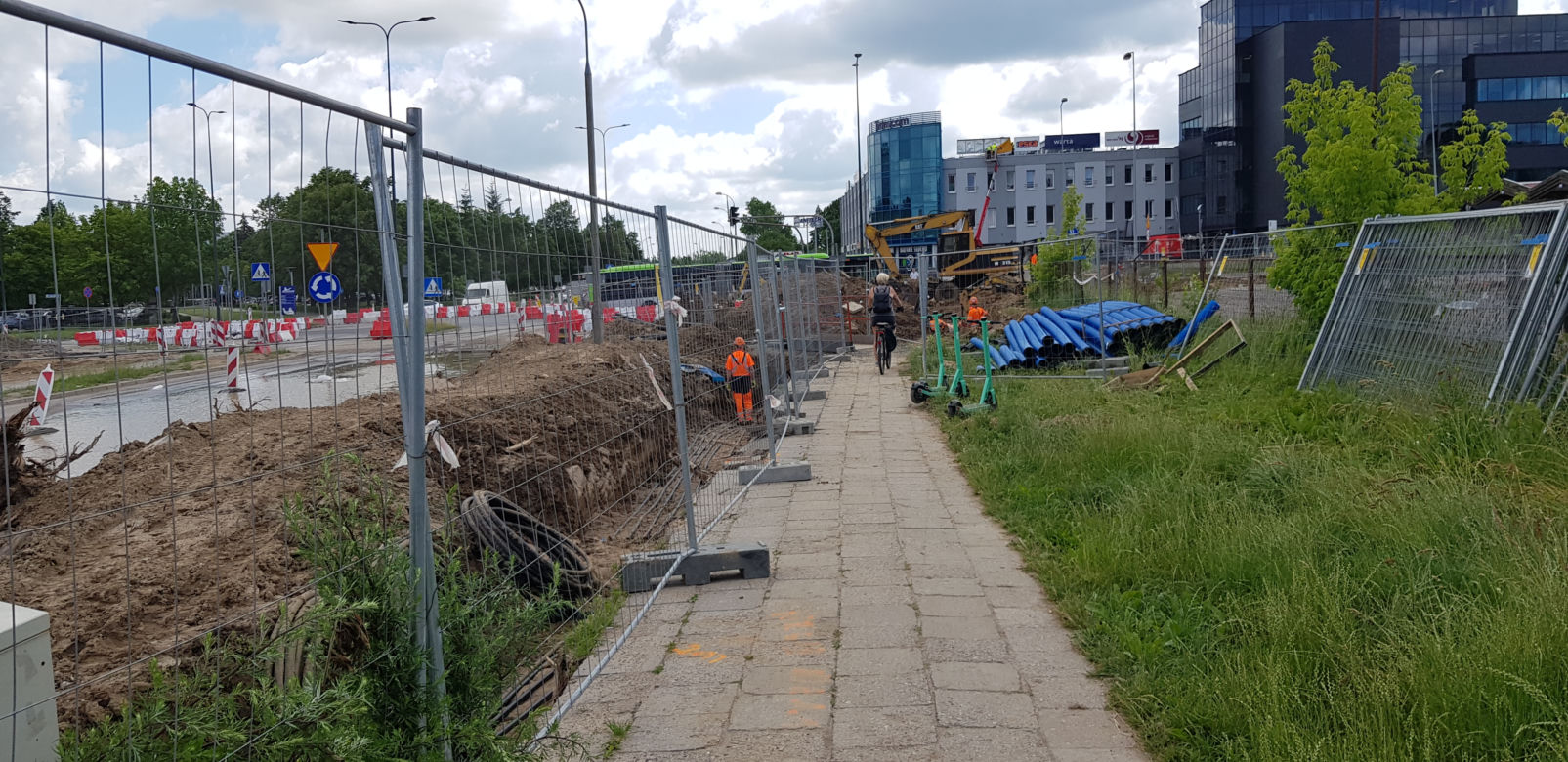 Jak teraz wygląda plac budowy na odcinku Piłsudskiego od skrzyżowania z Dworcową do skrzyżowania z Leonharda i Wyszyńskiego