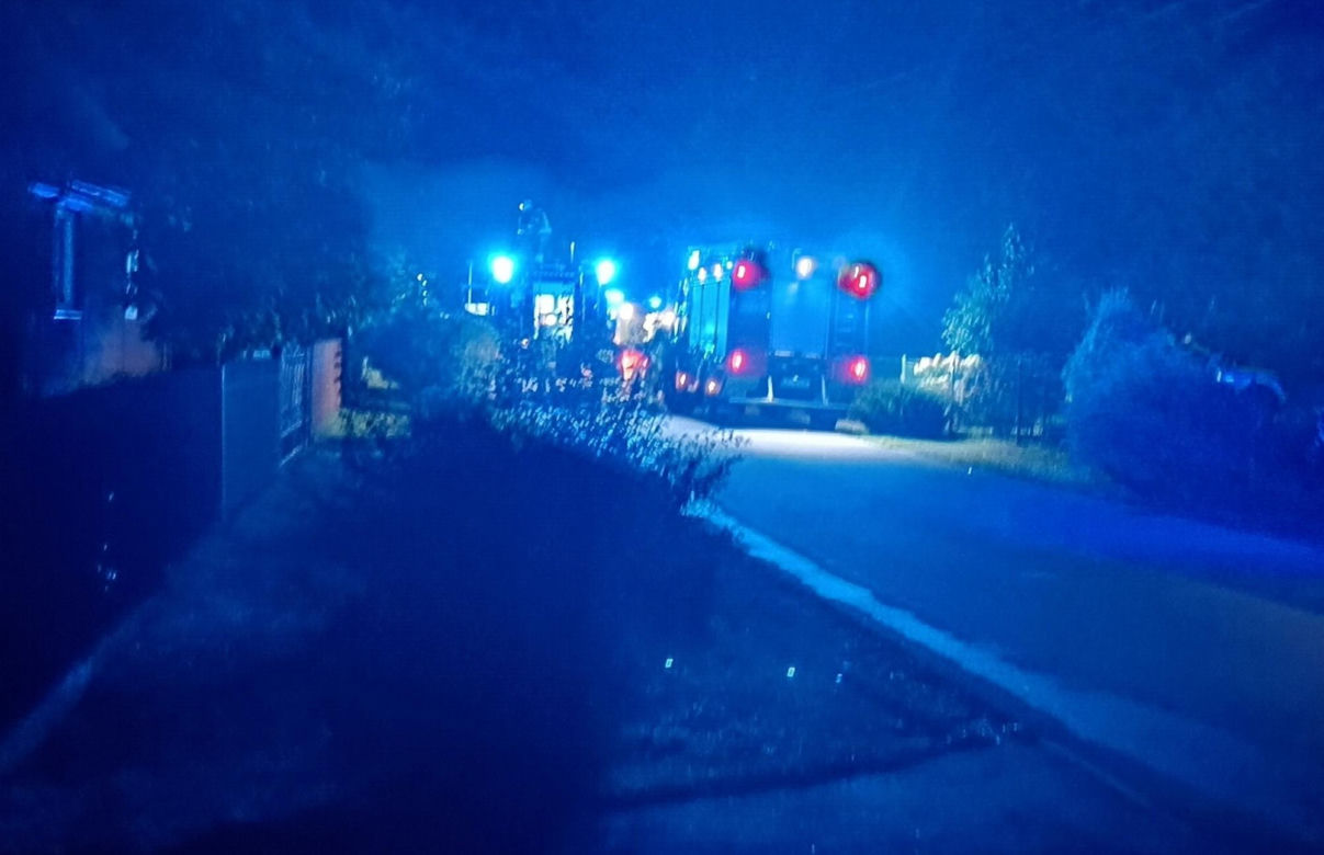 Tragiczny pożar drewnianego domu pod Terespolem. Nie żyje ojciec i syn