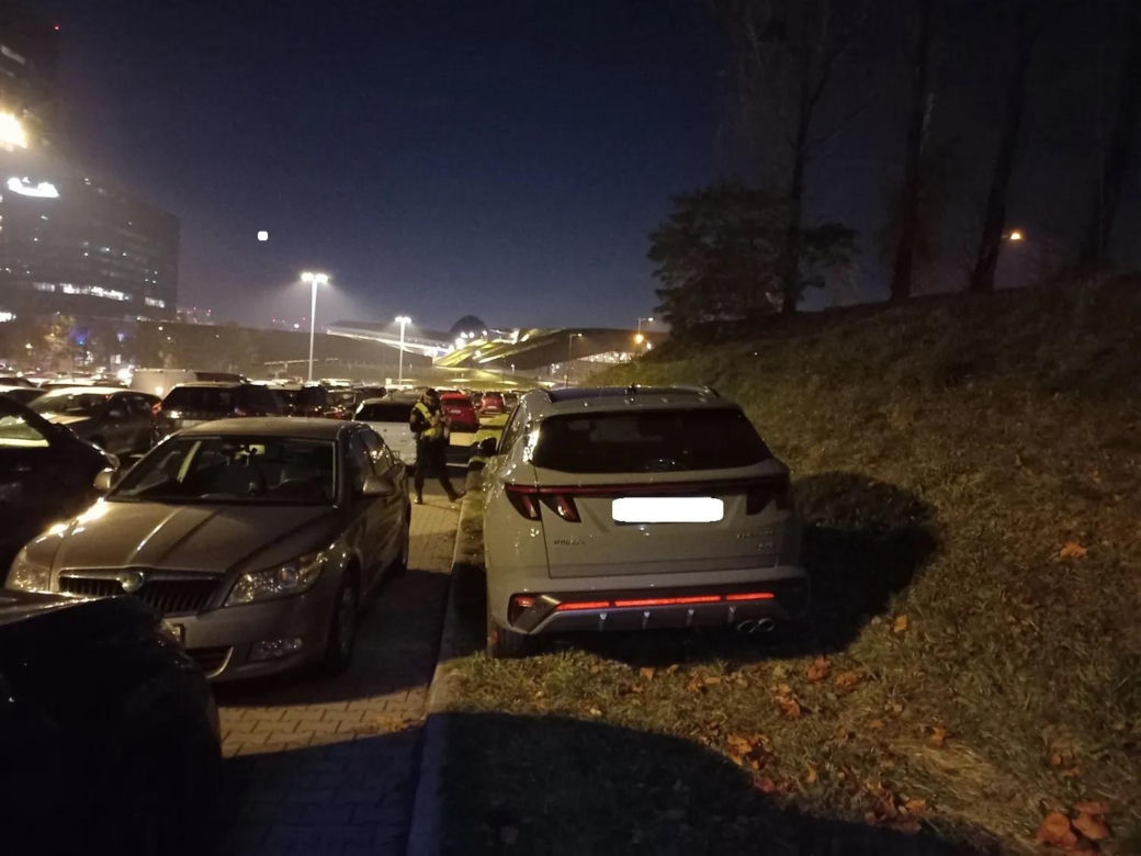 Miszczowie parkowania w Katowicach. Ich nikt tego nie nauczył