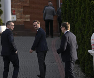 Politycy PiS jadą na wyjazdowe posiedzenie klubu