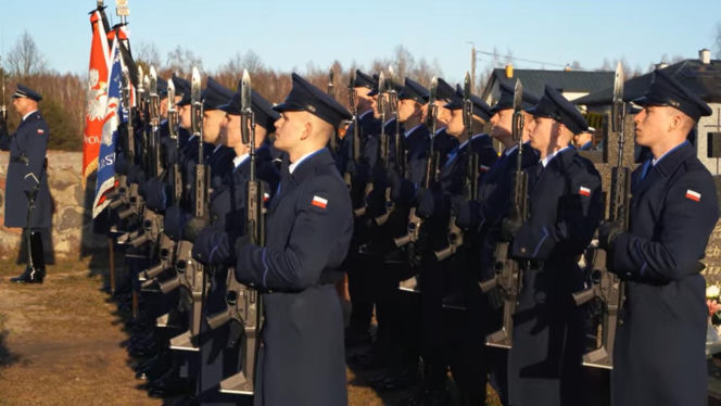 Piotr ubrał mundur, ucałował rodzinę i wyszedł do pracy. Jego serce nagle przestał bić