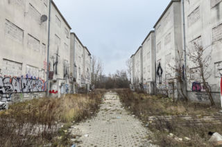 Bloki przy Dudziarskiej do wyburzenia. Tak dziś wygląda opuszczone osiedle 