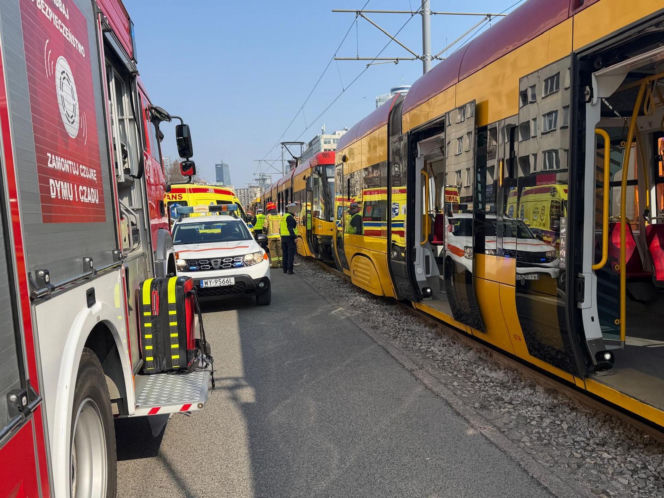 Zderzenie dwóch tramwajów na Ochocie. Są ranni