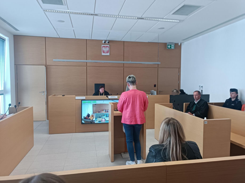 Klaudia bawiła się nad morzem, w domu umierało jej dziecko. Wstrząsające szczegóły zbrodni. „Nie dopilnowałam”