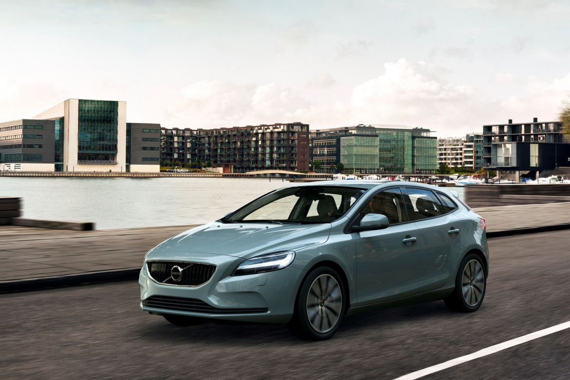 Volvo V40 lifting 2017
