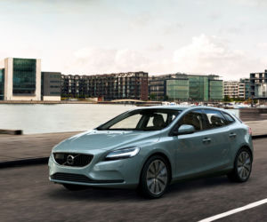 Volvo V40 lifting 2017