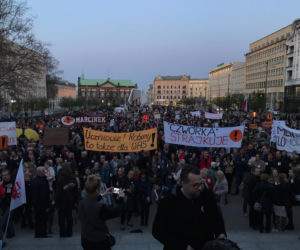 Łańcuch Światła na pl. Wolności