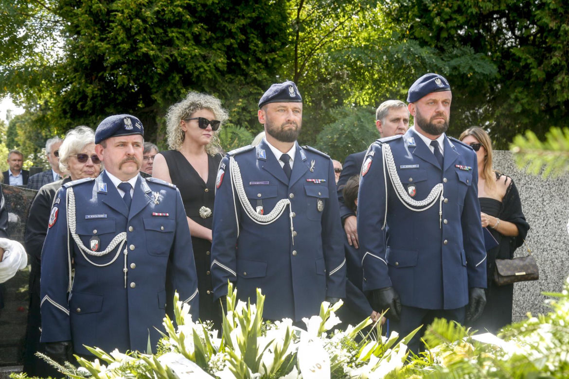 Ostatnie pożegnanie Jerzego Dziewulskiego. Wzruszające sceny na pogrzebie
