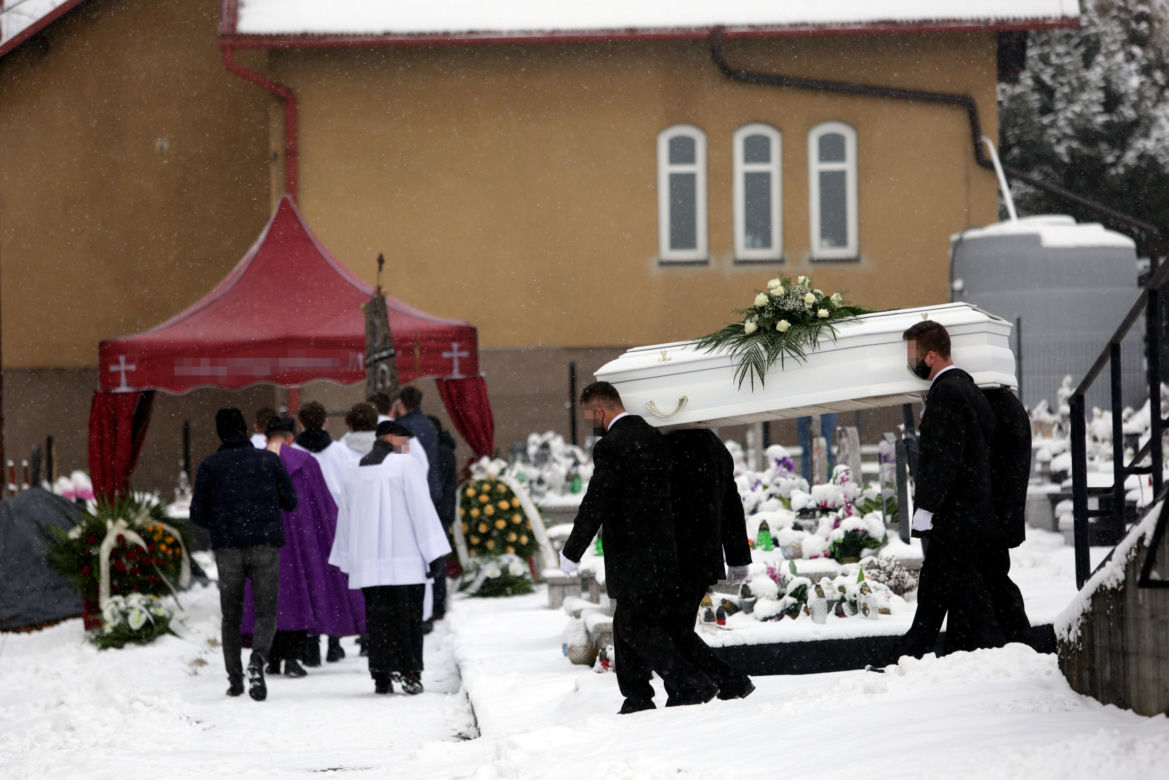 Mija rok od morderstwa Dawida. Śmiertelne ciosy w plecy zadali mu koledzy. Jest akt oskarżenia