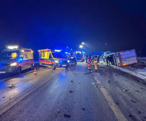 Chromna: Zderzenie ciężarówki i busa na DK-2. Trasa jest zablokowana!