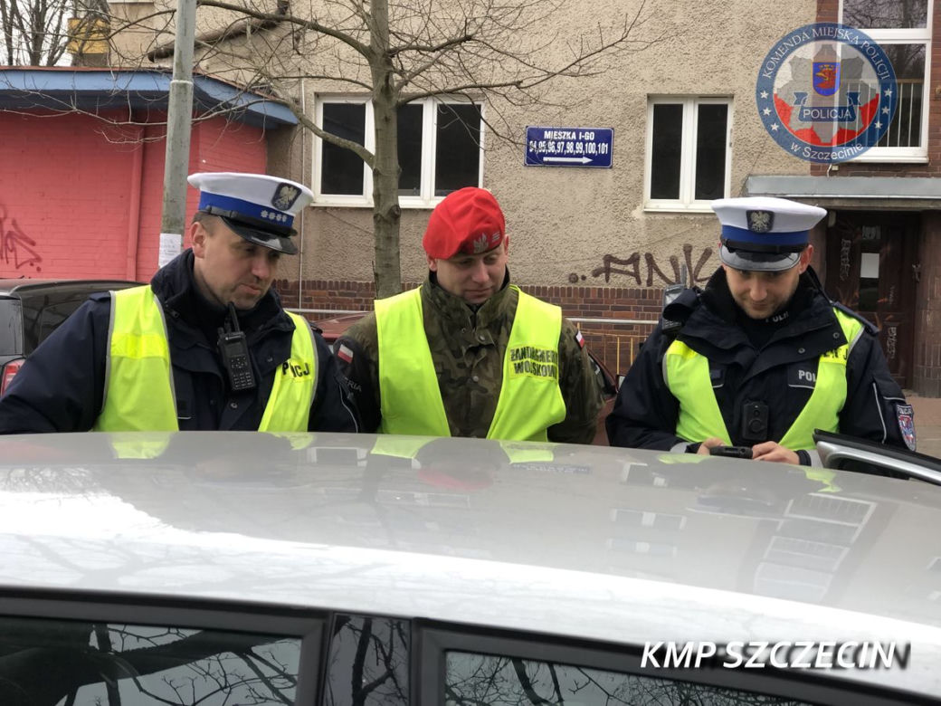 Policja w Szczecinie kontroluje ulice 