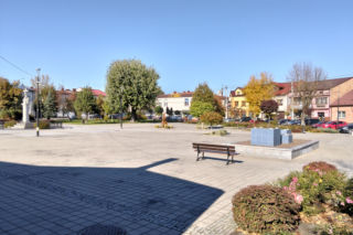 W tym świętokrzyskim miasteczku znajdziecie ćwierćkolisty rynek. Jeden z nielicznych w Europie