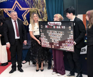 Dzień pełen emocji i wzruszeń. Maturzyści Baczyńskiego w Starachowicach żegnają szkołę