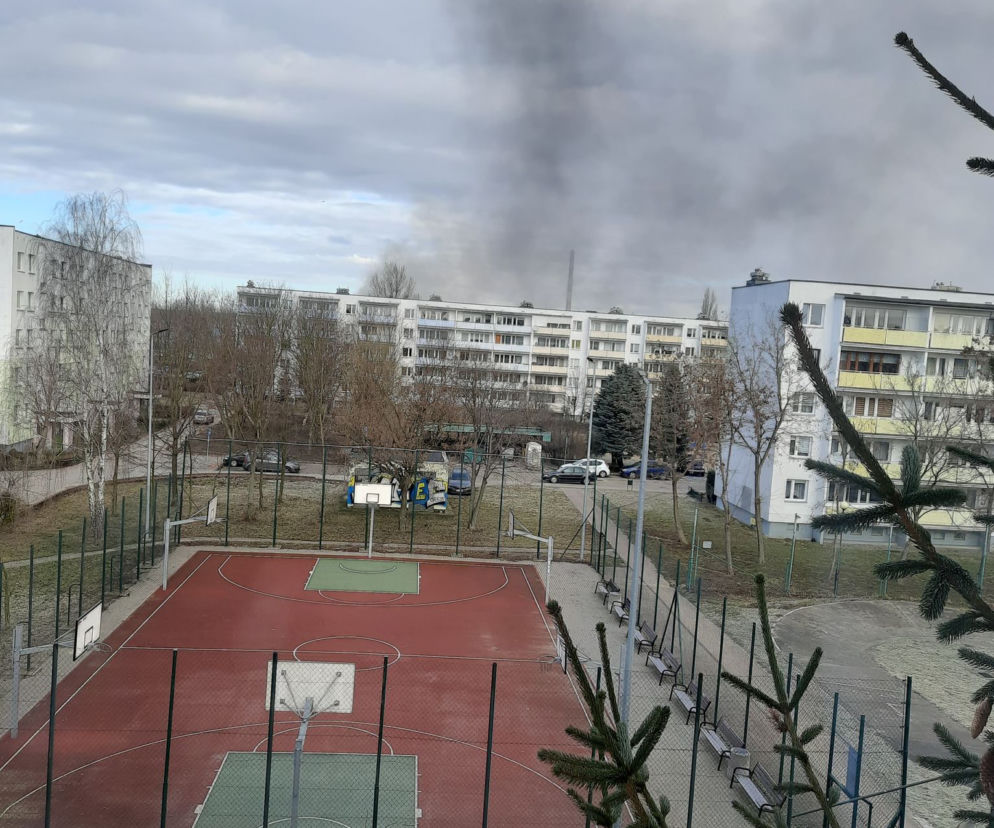Toruń: Pożar na osiedlu Grębocin! 10 zastępów straży w akcji